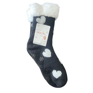 NWT Marilyn Monroe Cozy Fuzzy Black White Heart Snowflake Grip Slipper Socks